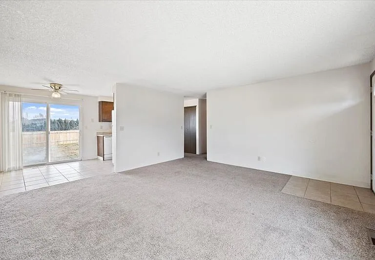 4601 Mallard Ct — Photo 2