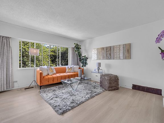 5th image of 3006 E 27th Ave