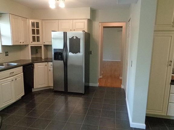 5th image of 10568 Kenridge Dr