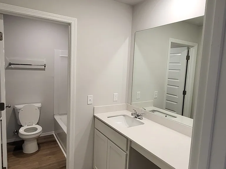 2215 W 31st Pl — Photo 15