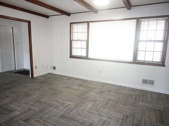 5th image of 2417 Newton St