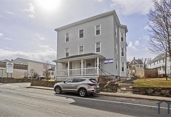 3rd image of 320 Front St Unit 2