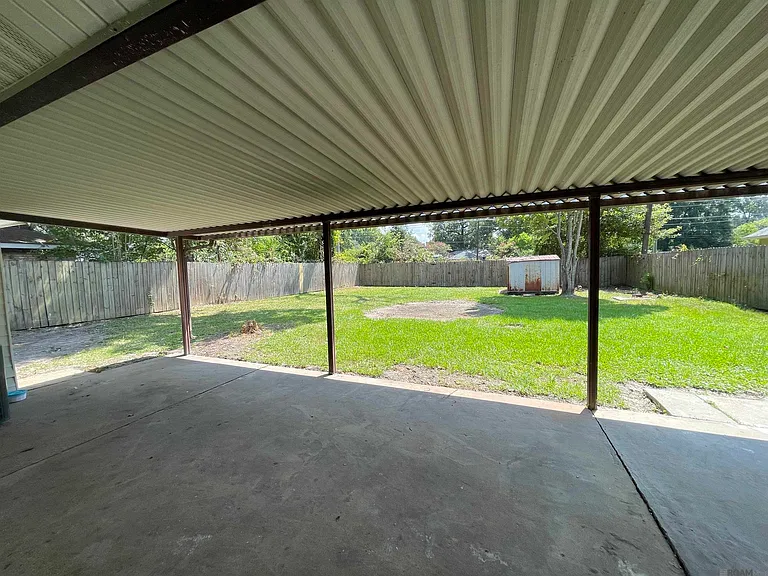 331 E Bolivar Dr — Photo 26