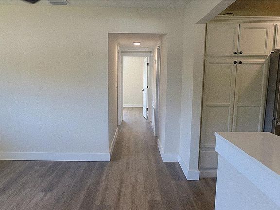 5th image of 2709 Arc Dr