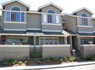 2541 Navarra Dr, Carlsbad, CA 92009
