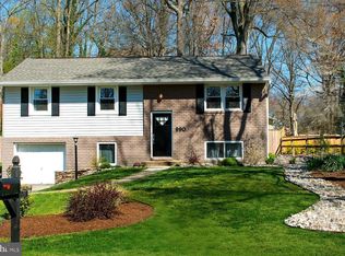 990 Hillendale Dr, Annapolis, MD 21409