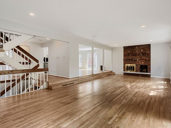 5th image of 3567 S Ivanhoe St