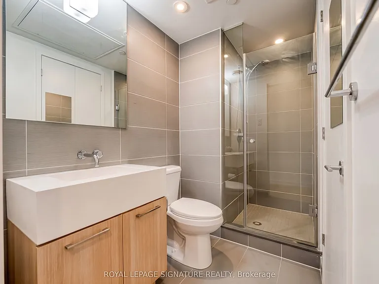 461 Adelaide St W #1022 — Photo 8