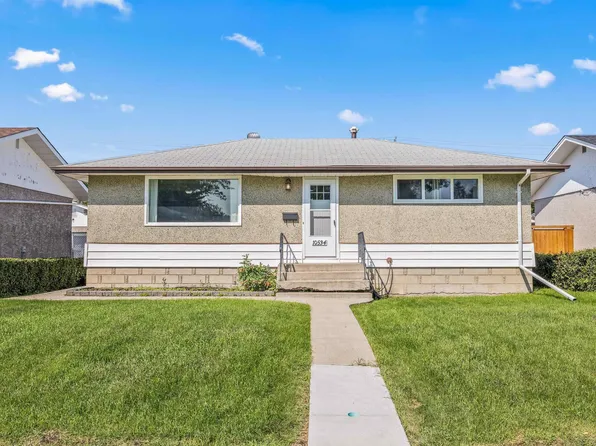 10534 163rd St NW, Edmonton, AB T5P 3P1