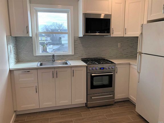 2nd image of 166 Jackson Ave