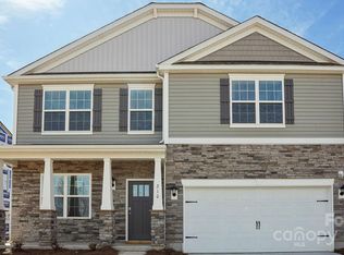 140 Meadow View Dr, Statesville, NC 28677