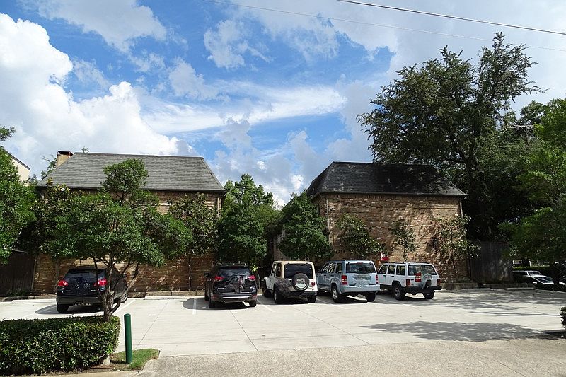 Building Photo 4
