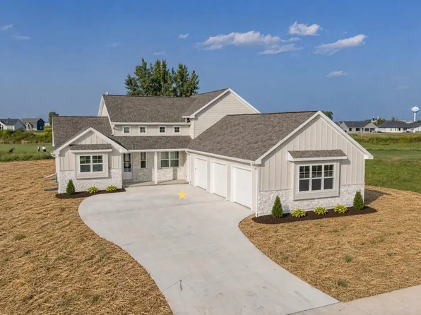 122 Beckerae Ct, Wrightstown, WI 54180