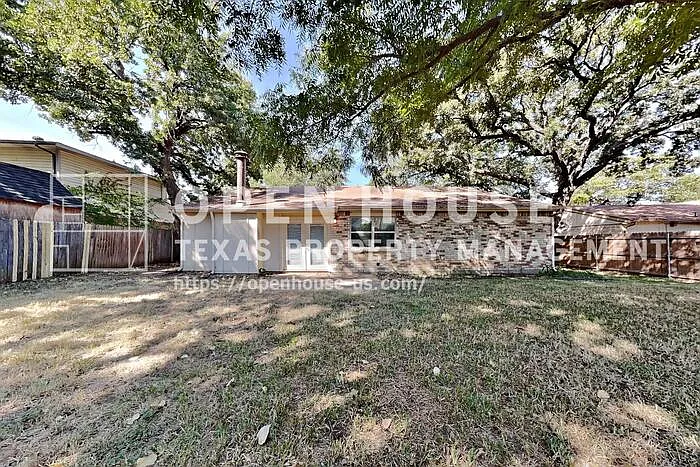 5423 Lansingford Trl — Photo 18
