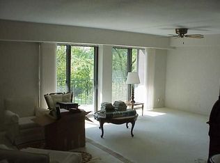 3504 Lakeview Dr, Hazel Crest, IL 60429