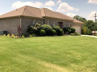 1228 Hunter Ln SW, Hartselle, AL 35640