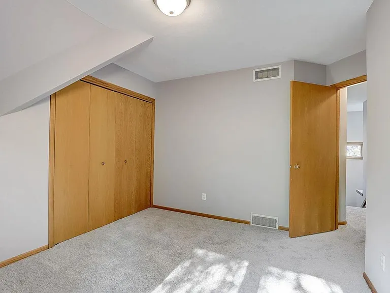 7653 Farmington Way — Photo 25