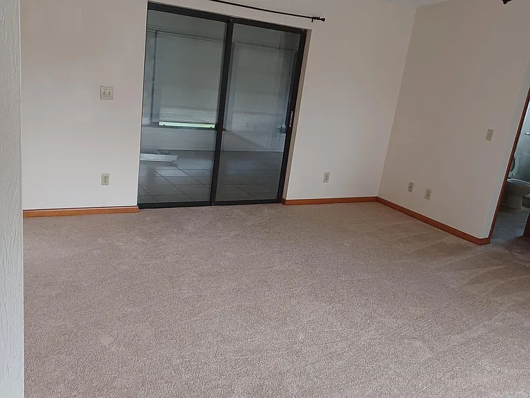 120 N Paul Revere Dr — Photo 16