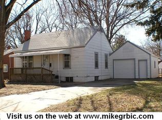 2033 S Dellrose Ave, Wichita, KS 67218
