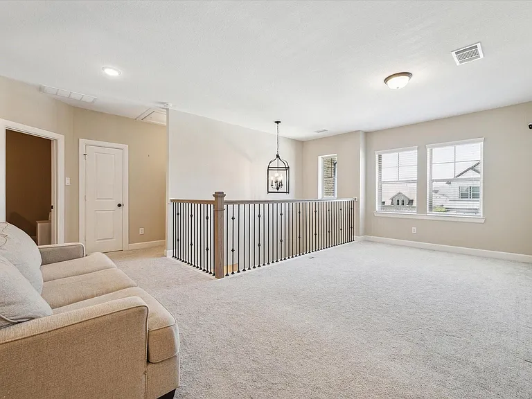11718 Lost Maples Springs Dr — Photo 27