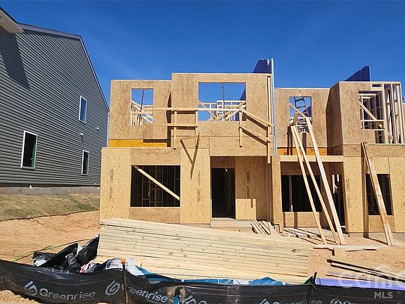 2nd image of 1296 Hargrove Ave