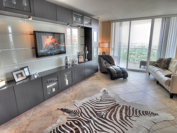 4th image of 347 N New River Dr E APT 2904