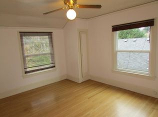 4025 SE Clinton St #3, Portland, OR 97202