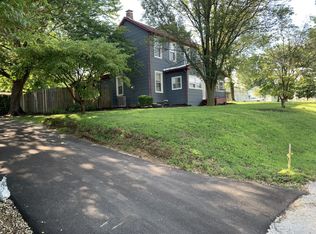 227 Woods Mill Rd, Ballwin, MO 63011