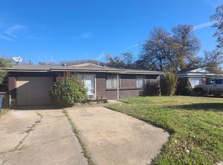 6301 Truman Dr, Fort Worth, TX 76112