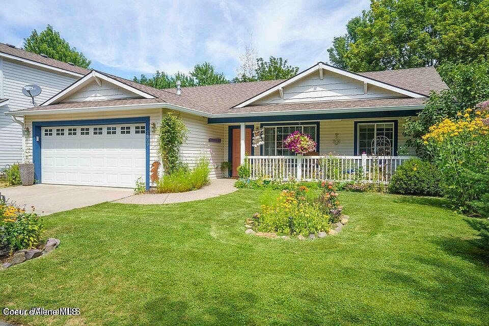 1st image of 2809 W Versailles Dr
