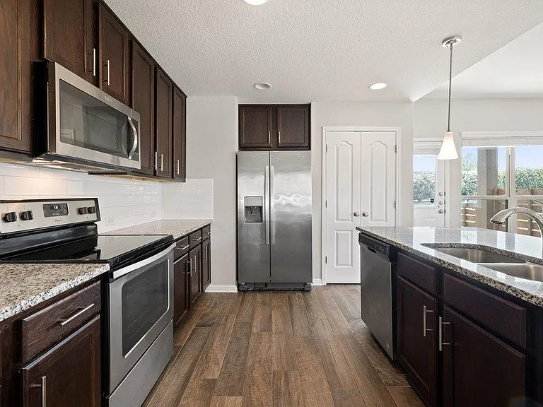 719 Coconut Grv — Photo 15