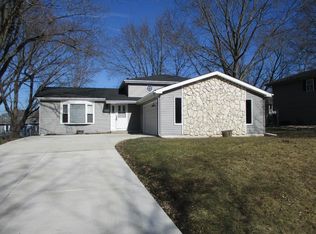 4290 Park Pl, Crown Point, IN 46307