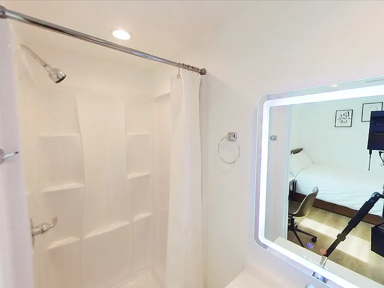 1436 W 36th Pl — Photo 33