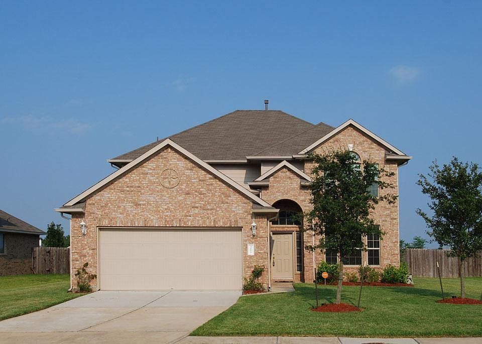 1st image of 3211 Black Ln