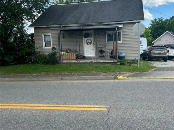 1925 Broadway St, Stockport, OH 43787