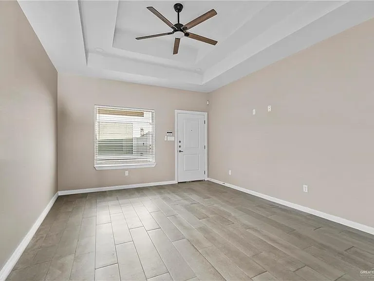 5700 Swallow Ave #4 — Photo 7