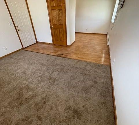 2nd image of 2152 Belmont Ln #B