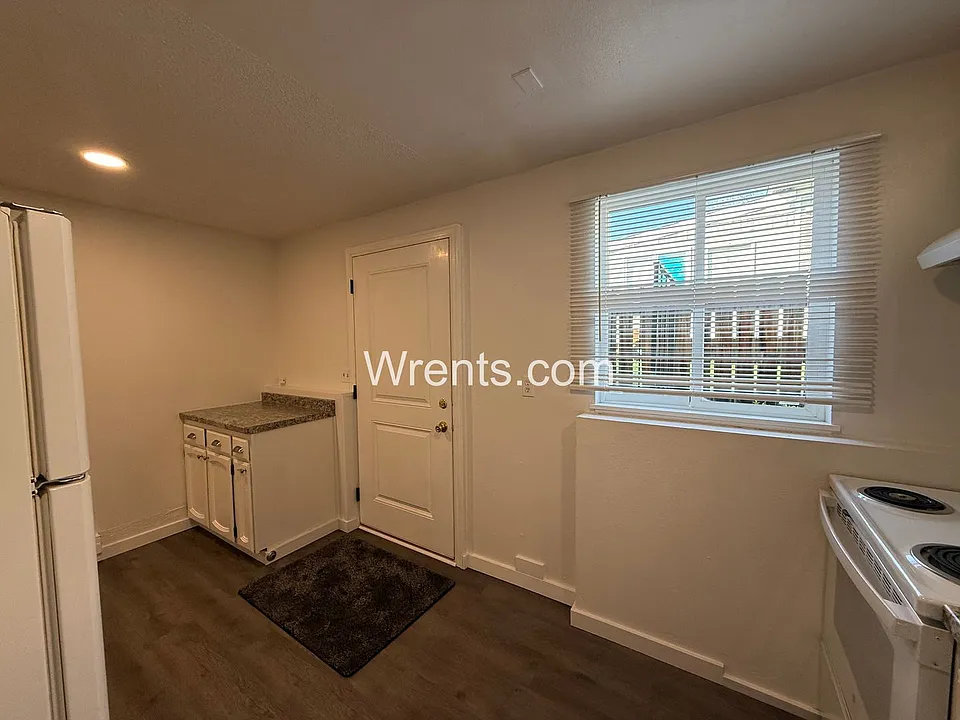 318 E Baldwin Ave #5