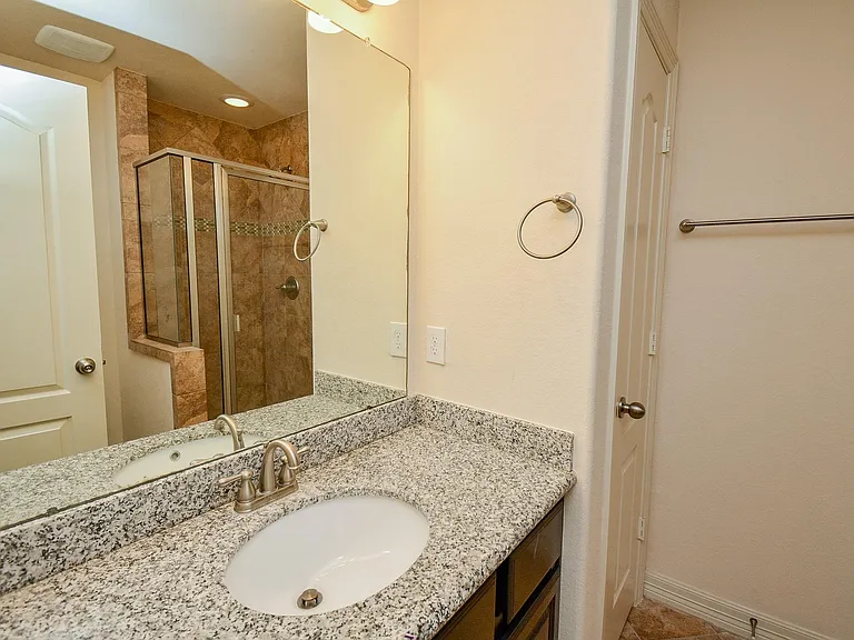 23610 Esperia St — Photo 29