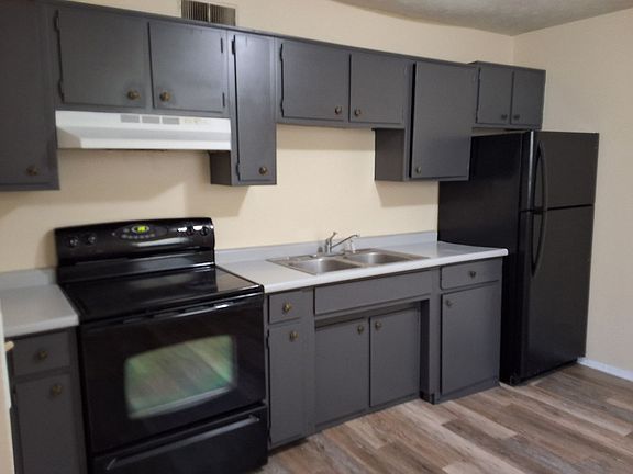 5th image of 1190 Lois Ln APT 4