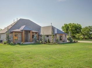 1200 Riata Rd, Tuttle, OK 73089