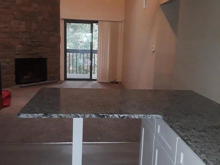 433 Wright St #302 — Photo 2