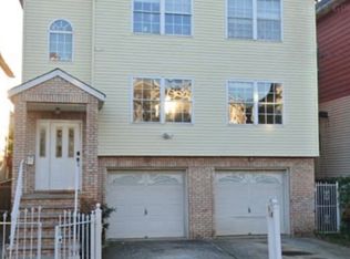 110 Court St #2, Elizabethport, NJ 07206