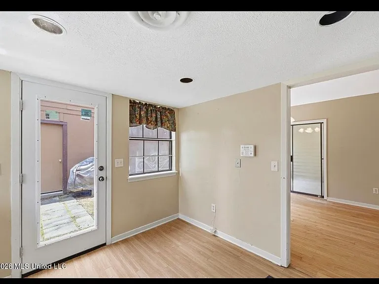 5 Shore Dr — Photo 14