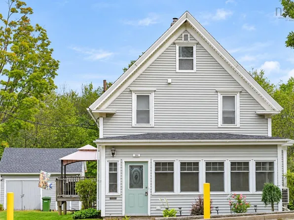 201 Main St, Kentville, NS B4N 1J6