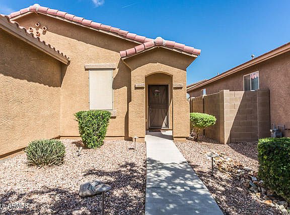 3rd image of 42554 W Somerset Dr