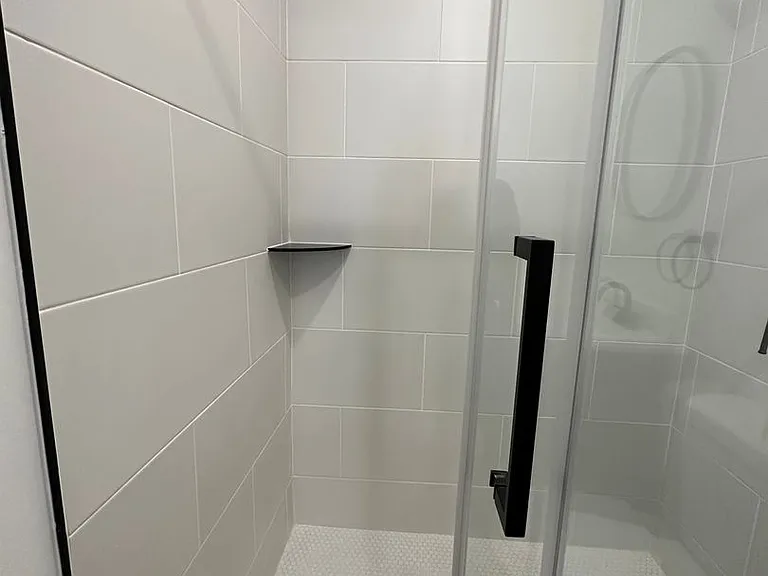 129 S 51st St #1F — Photo 21