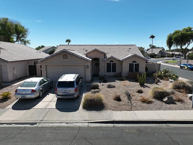 1st image of 501 W Country Estates Ave