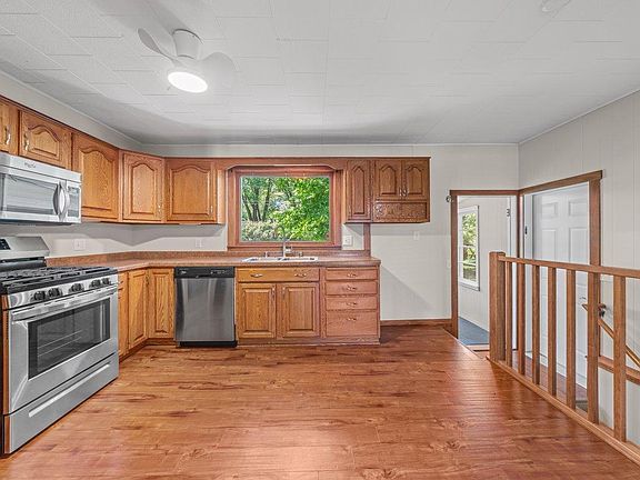 4th image of 603 Lewis St