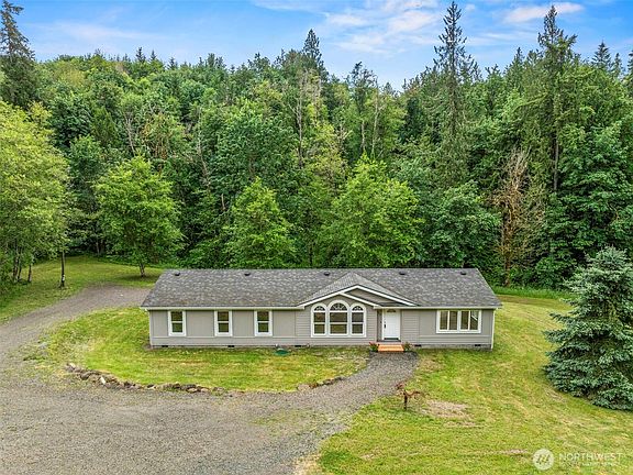 3rd image of 221 Parker Pl